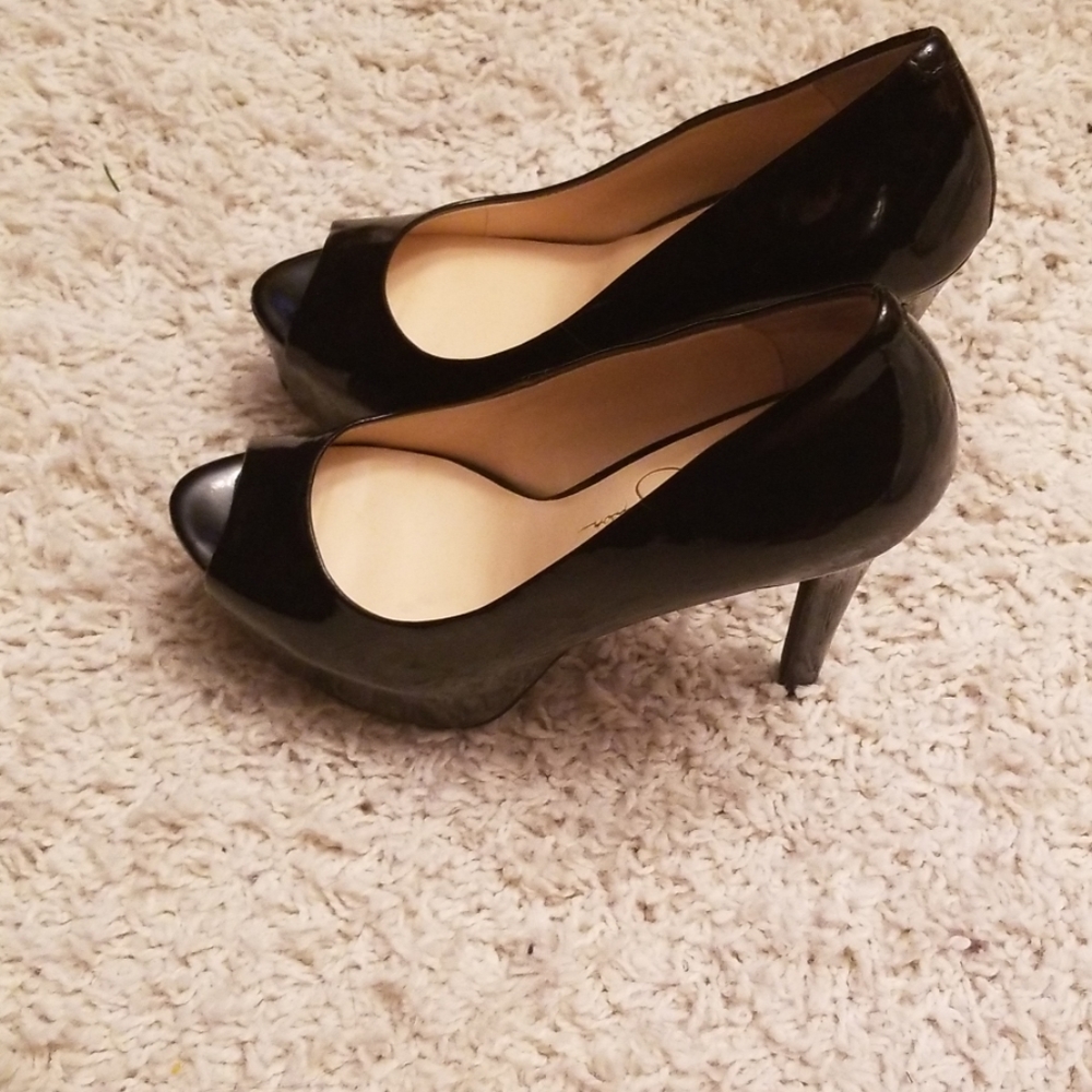 Shoes - Picture 2 of 2